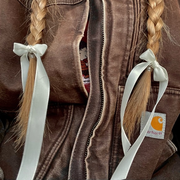 Meet your Posher, Courtny - Picture 2 of 4